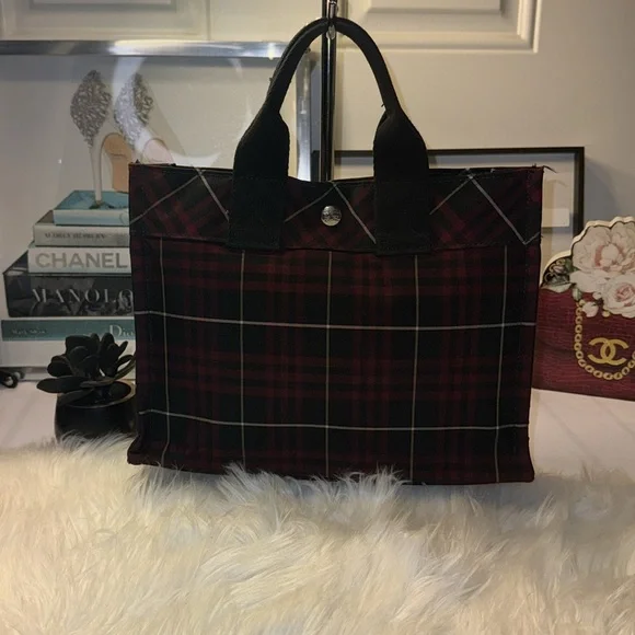 PRE LOVED BURBERRY NOVA CHECK BLUE LABEL HAND BAG NYLON RED AUTH GUC with COA - Picture 3 of 9